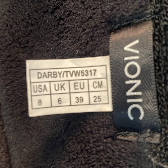 Vionic Slides - Picture 4 of 5